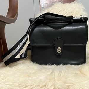 Vintage Coach Willis Crossbody Bag 9927 Black Nickel USA